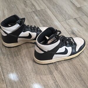 Nike Kids Sneakers Black and Cream